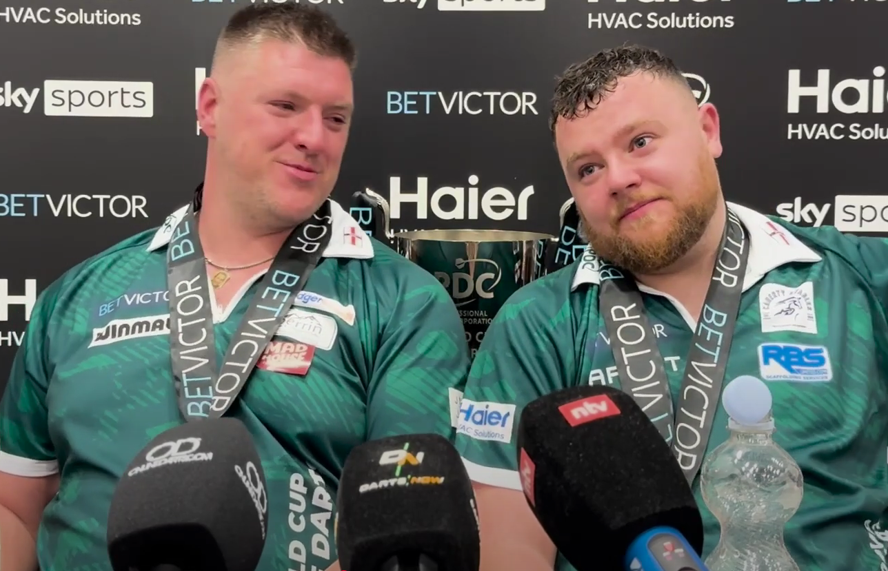 Josh Rock y Daryl Gurney, campeones de la Copa del Mundo de Dardos 2025 con Irlanda del Norte